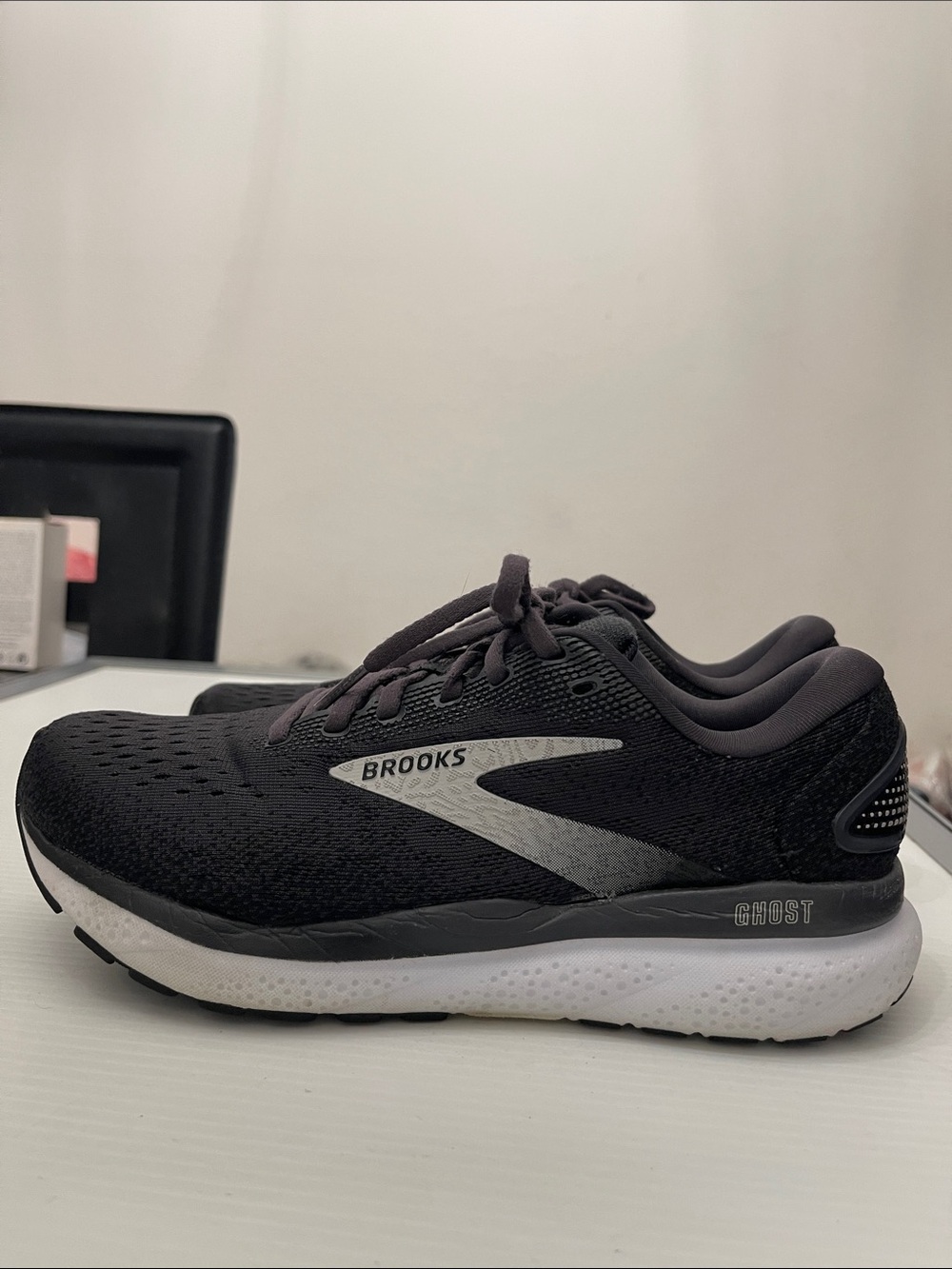 BROOKS GHOST 16 RUNNING SNEAKERS WOMENS SIZE 8